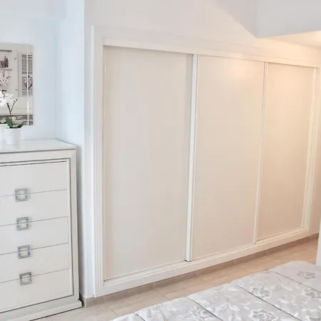 Apartment Playamar - Exclusive With Pool, Tennis And Wifi Torremolinos